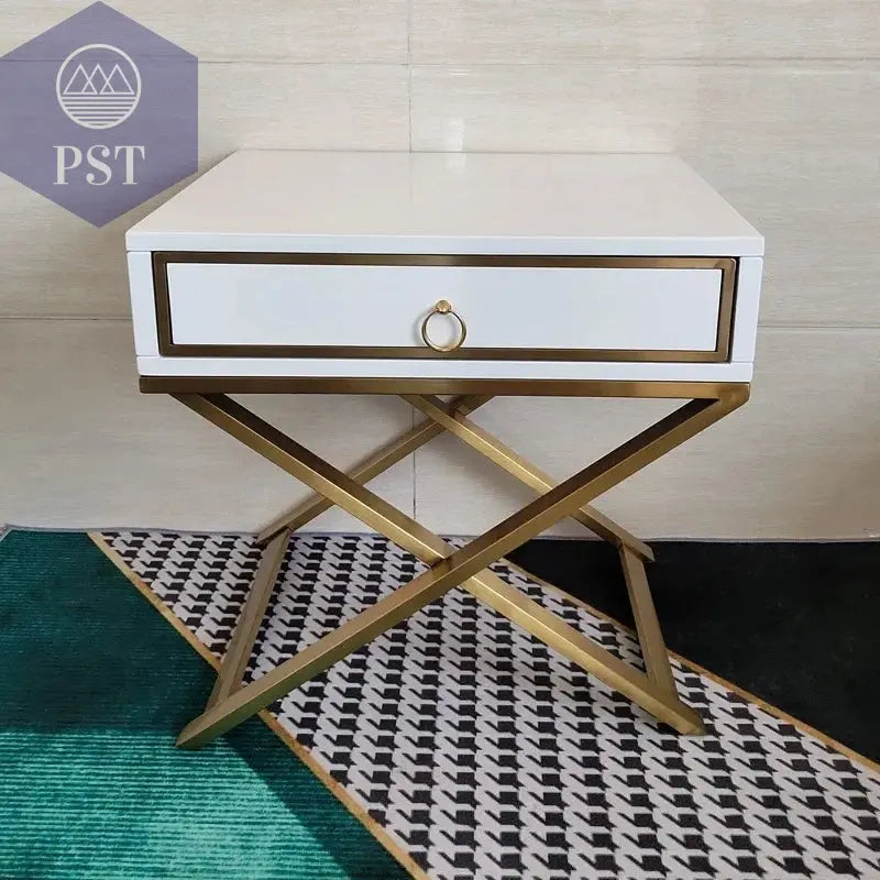 Exklusiver Luxus-Nachttisch für jedes Zimmer PST PS Tradings  PST PS Tradings  PST PS Tradings